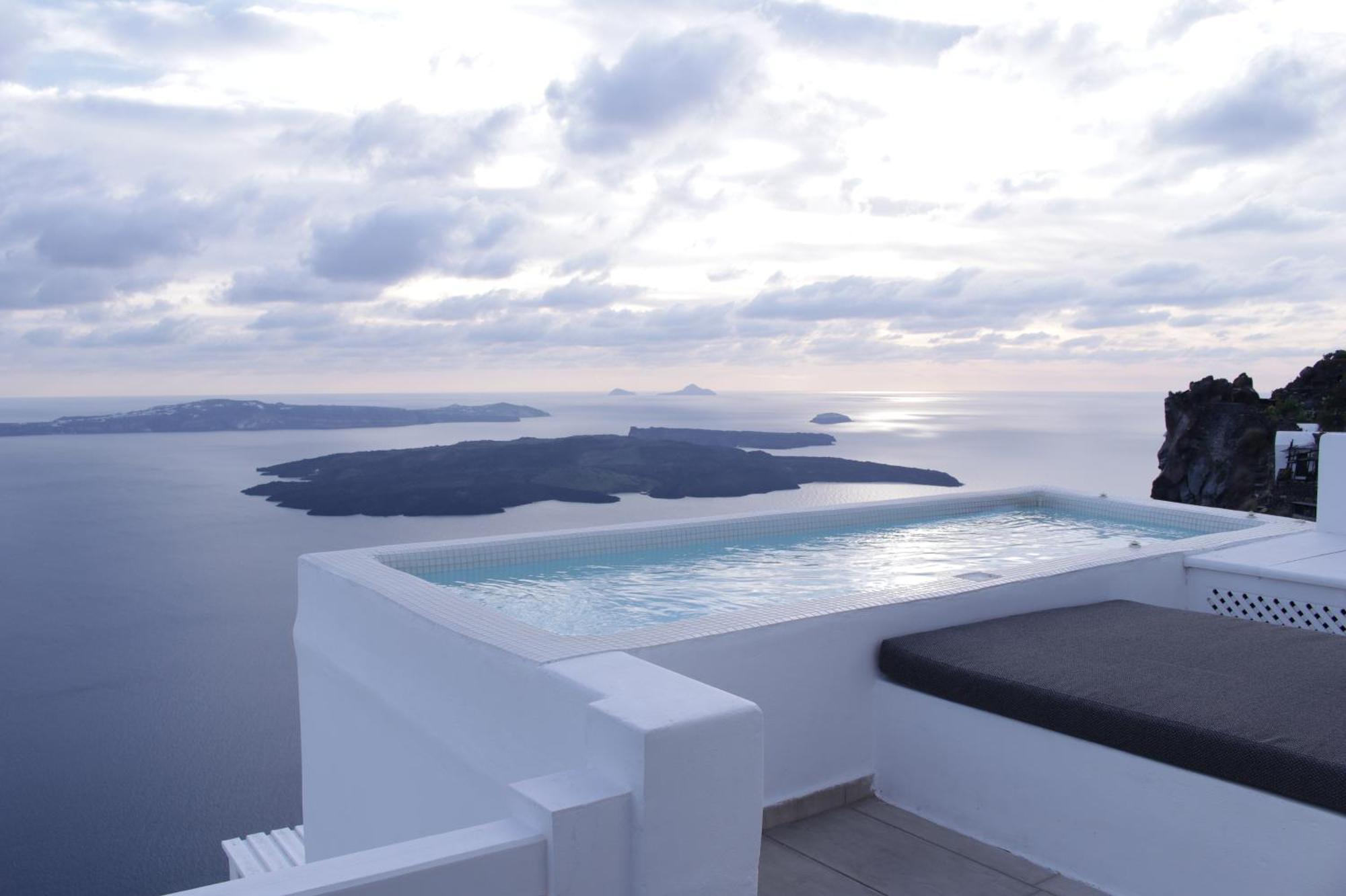 Aqua Luxury Suites By Nomee Hospitality Group Imerovigli  Exterior photo